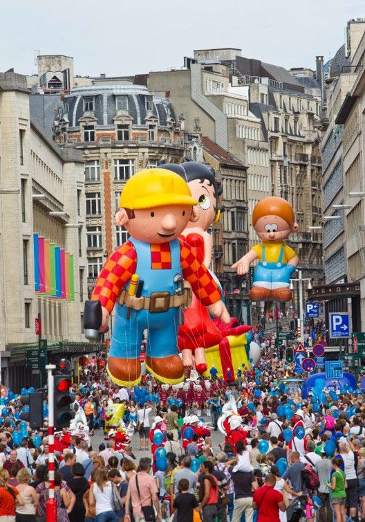 *** Bruxelles - La Balloon's day parade 2012 ***
